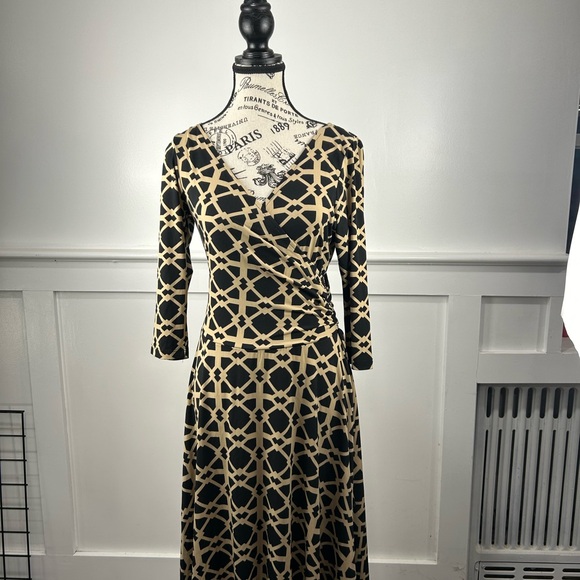 Chic Long Sleeve Black and Tan Dress - Picture 2 of 7